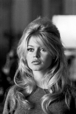 Brigitte Bardot Stili: Nostaljik ve Çekici!